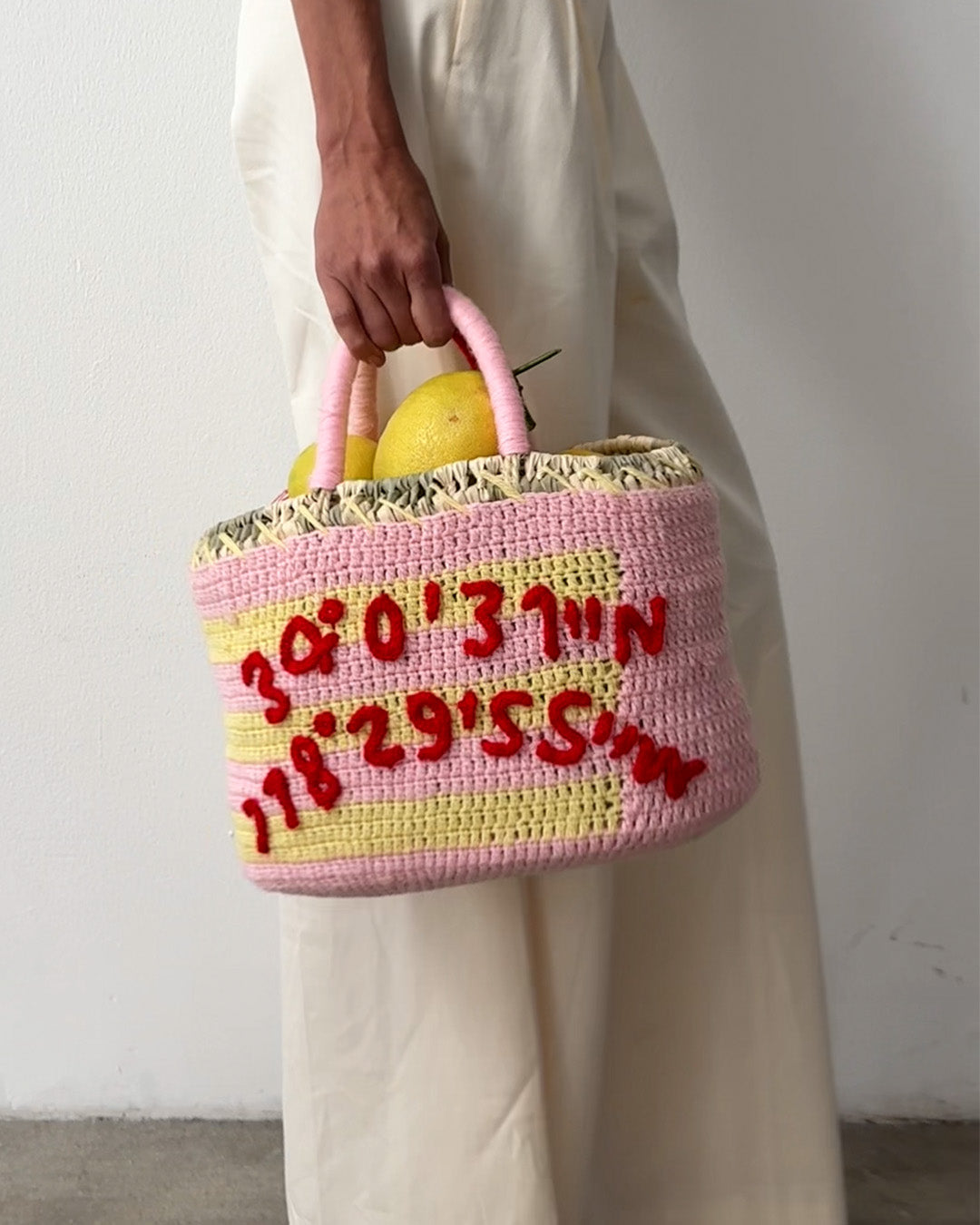 THE KILOMETRE X T3 HANDWOVEN TOTE - Image 4
